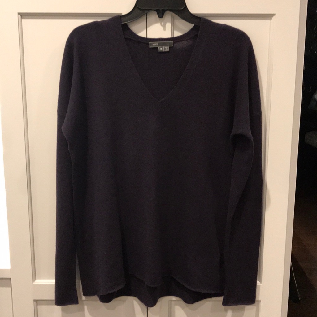 Vince Woman’s Deep V-Neck Cashmere Sweater